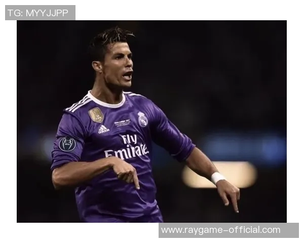 英超激战曼联逆转皇马争议判罚引发全场热议 英超激战曼联逆转皇马争议判罚引发全场热议