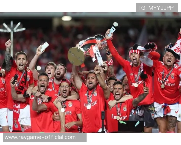 中超赛场惊现冷门那不勒斯以1-0战胜本菲卡引发全场热议