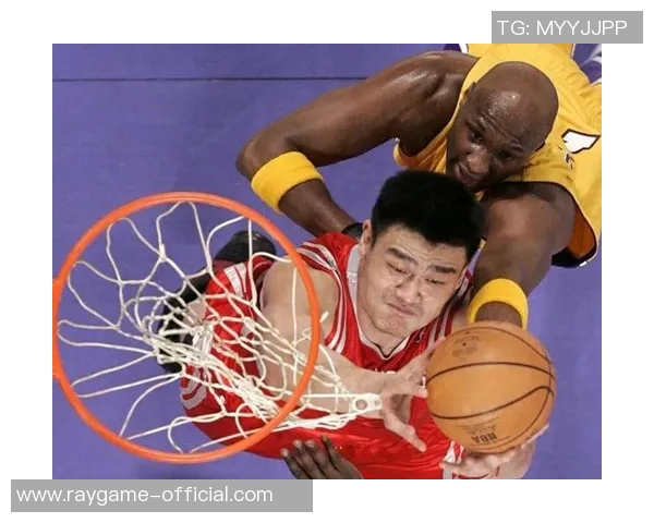 姚明职业生涯中的规则与挑战：从篮球场到商业舞台的成功之路