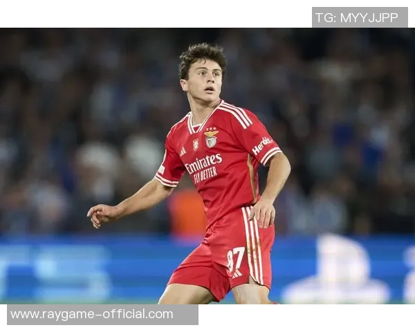 本菲卡小胜巴黎圣日耳曼红牌事件引发全场热议与激情