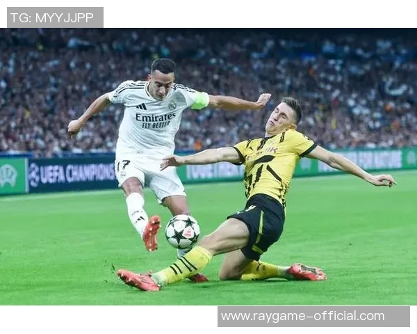 德甲精彩对决多特蒙德与皇马战成平局神扑瞬间震撼全场十大进球回顾