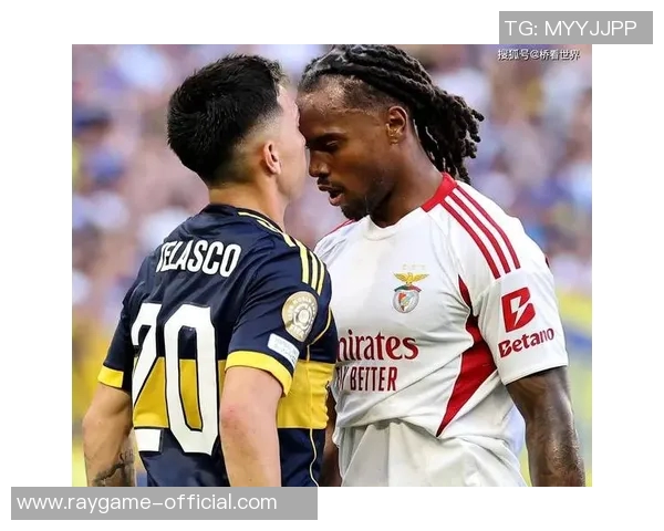 足总杯激战那不勒斯与里昂握手言和红牌事件引发全场热议与转会传闻